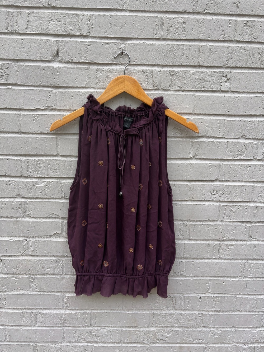 Vintage Y2K Express Whimsy Sleeveless Ruffled Neck Embroidered Tank Top - Plum